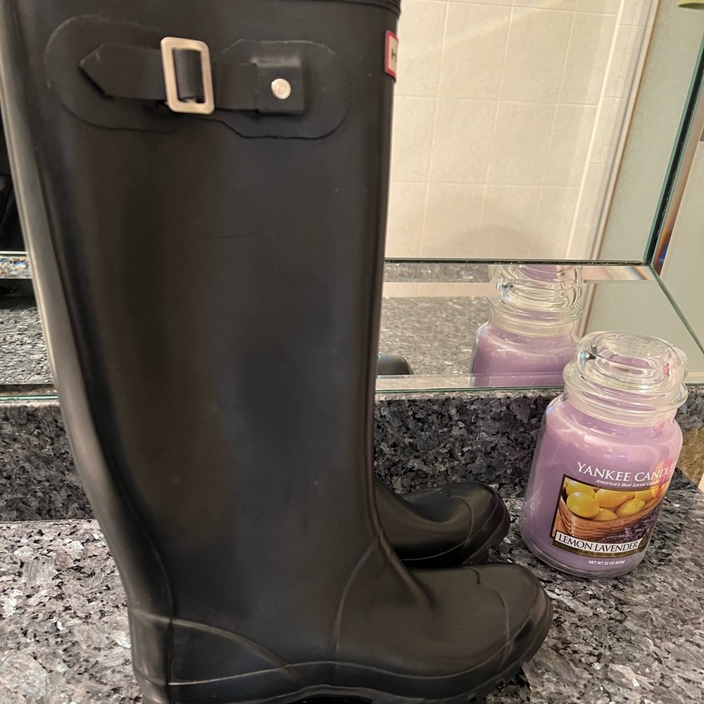 Hunter Original black Tall'Rain Boot classic finish rubber boot size 7